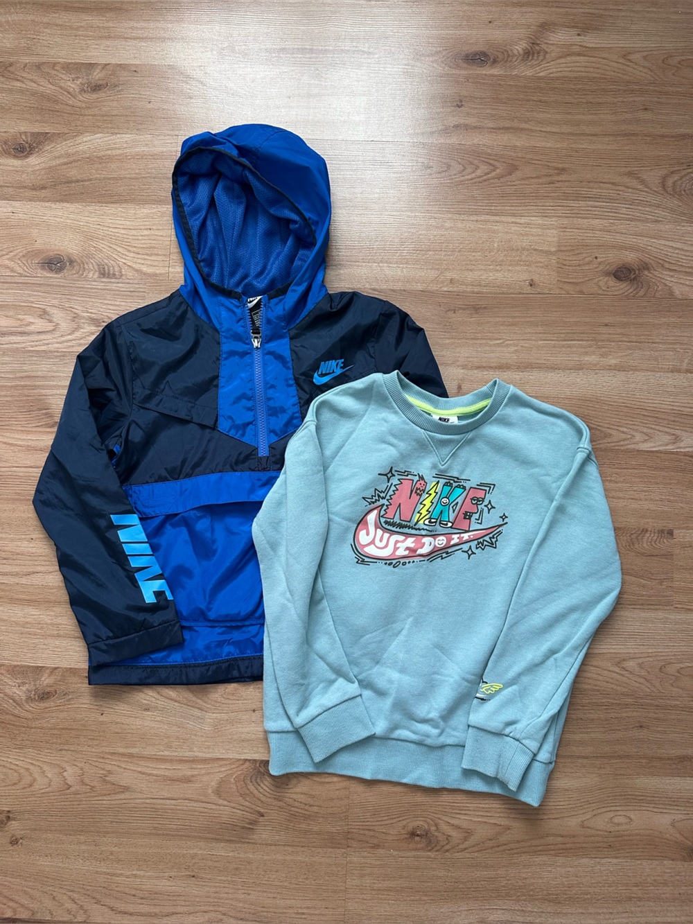 Nike Boys Size 7/L Sweater and Windbreaker Lot
